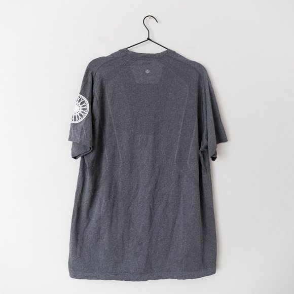 Lululemon Athletica Metal Vent Tech SoulCycle Gray Short Sleeve Shirt - Picture 3 of 5